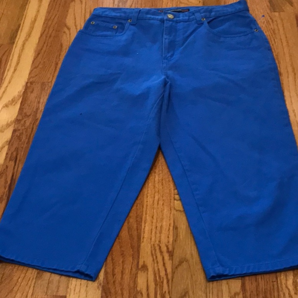NWOT~Bill Blass~Capris 💙